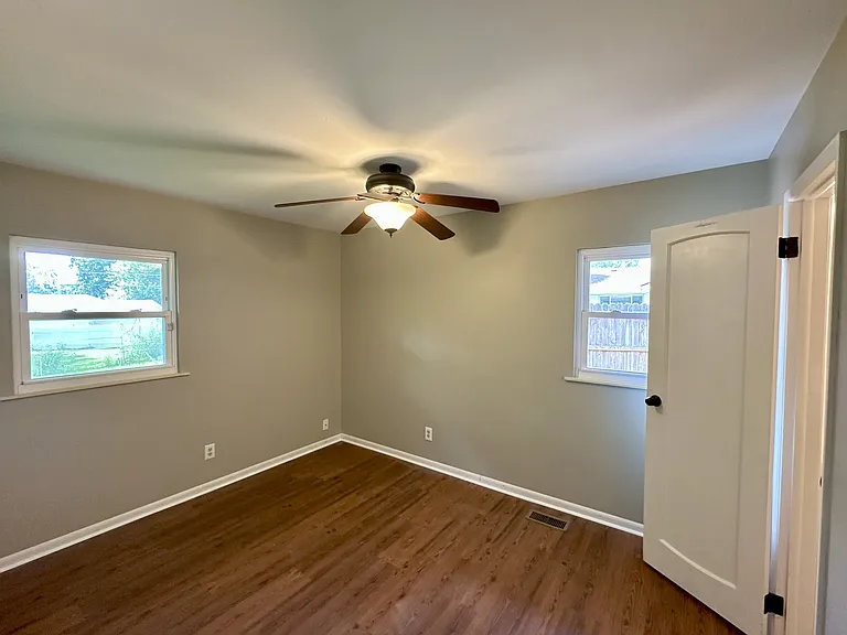 227 Creekwood Dr — Photo 6