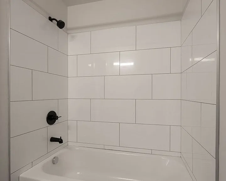 129-131 W Elder St — Photo 11