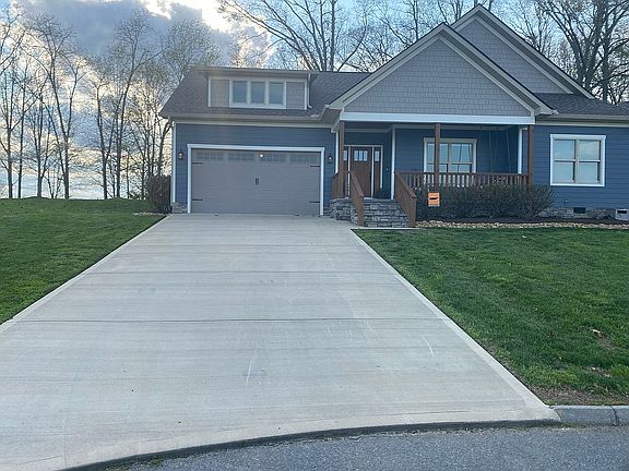 2nd image of 137 Waterside Ct