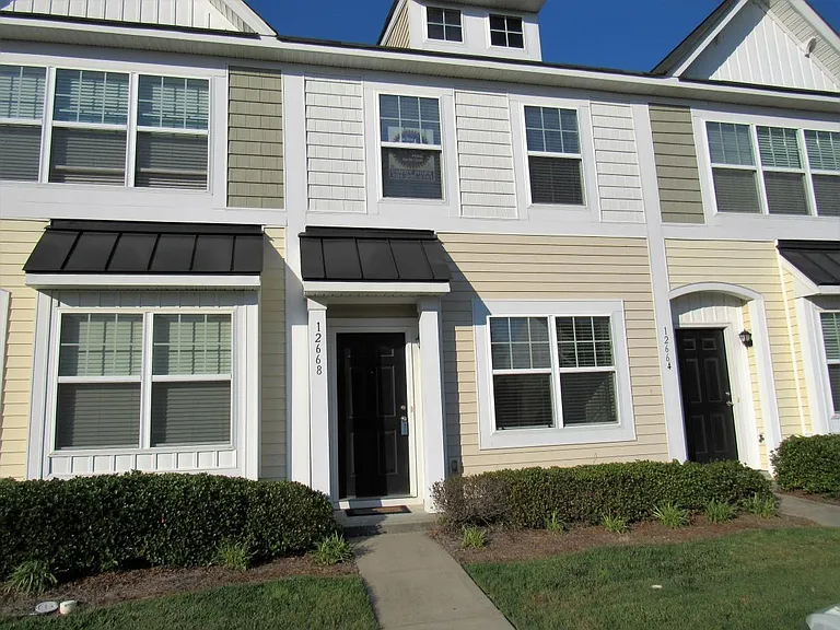 12668 Persimmon Tree Dr — Photo 1