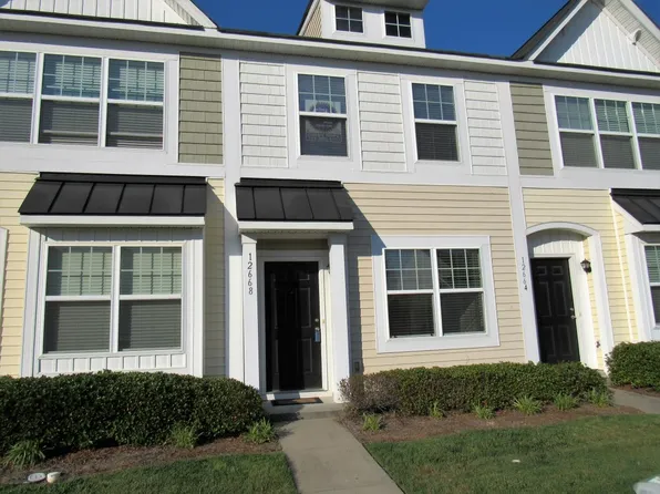 12668 Persimmon Tree Dr, Charlotte, NC 28273