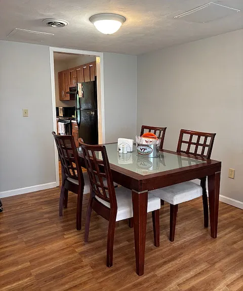 326 Loudon Rd — Photo 3
