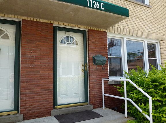 2nd image of 1126 N Harlem Ave APT C