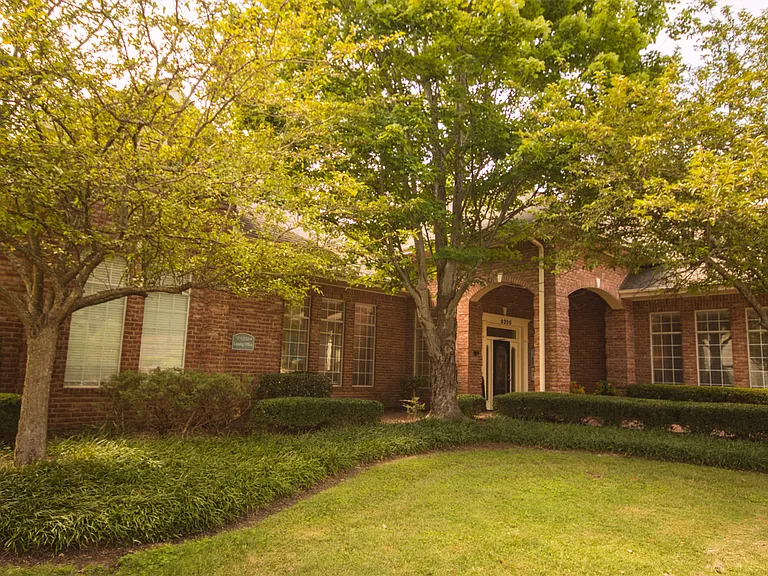 The Fairways at Piper Glen Apartments — Photo 11