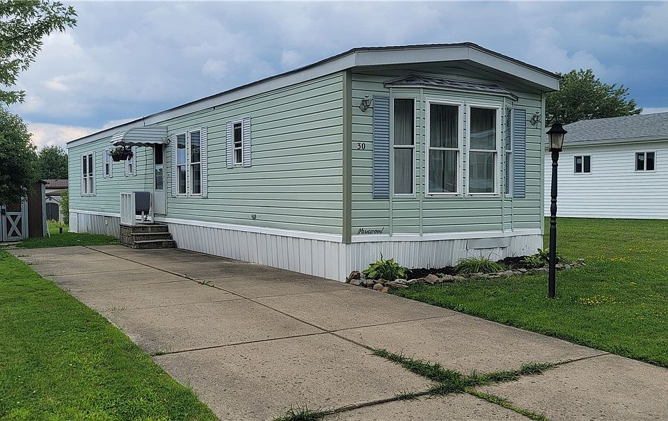 1st image of 30 Foster Ridge Dr