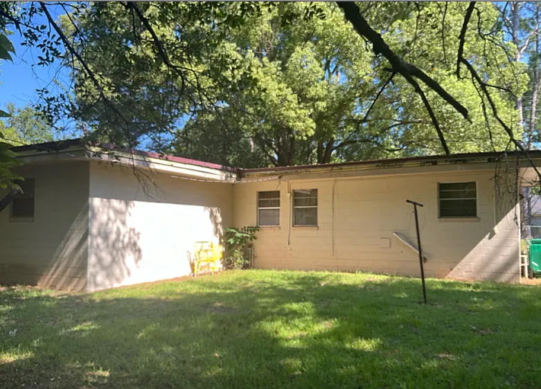 2 bed, 892 sqft, $545 — Photo 2
