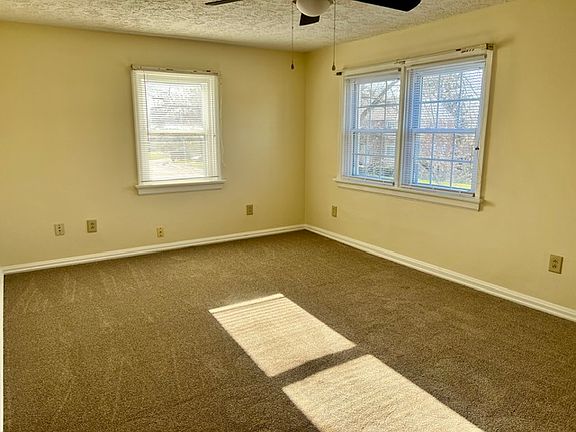 2nd image of 689 Smith Ave #2