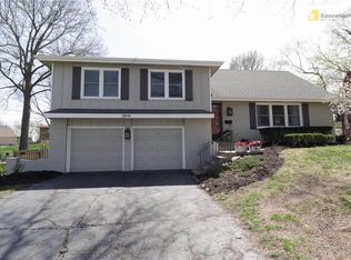 5619 W 92nd Ter, Overland Park, KS 66207