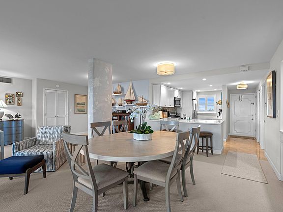 5th image of 555 NW 4th Avenue Apt 501