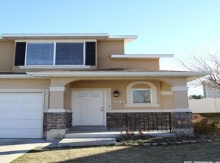9447 S Hidden Point Dr, Sandy, UT 84070