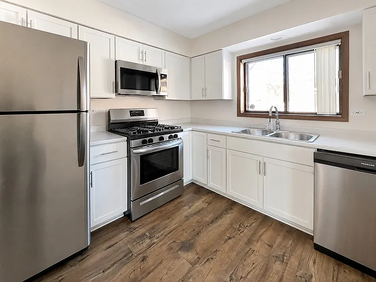 15800 Peggy Ln #2 — Photo 2