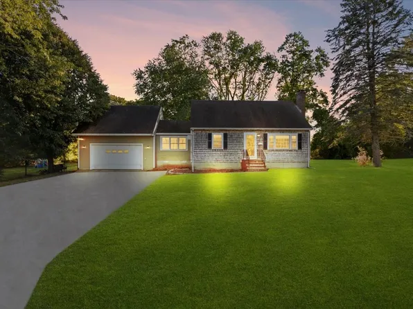 337 Thatcher St, Brockton, MA 02302