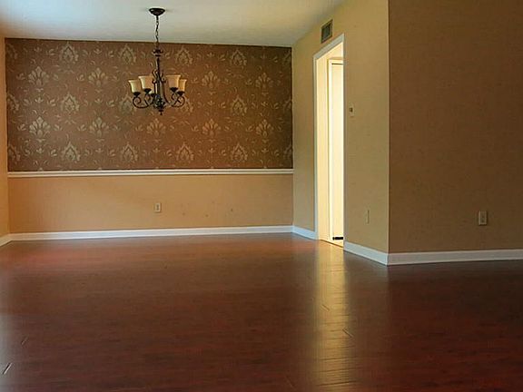 5th image of 5207 Cairnleigh Dr