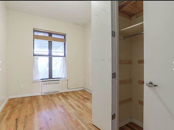 4th image of 242 Howard Ave APT 1R