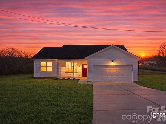 2nd image of 103 Willies Ln