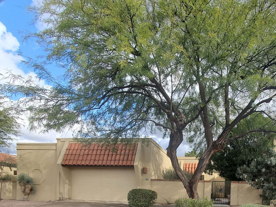 1st image of 720 E Camino Diestro