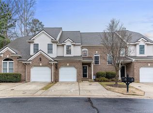 327 Hillside Ter #34, Newport News, VA 23602