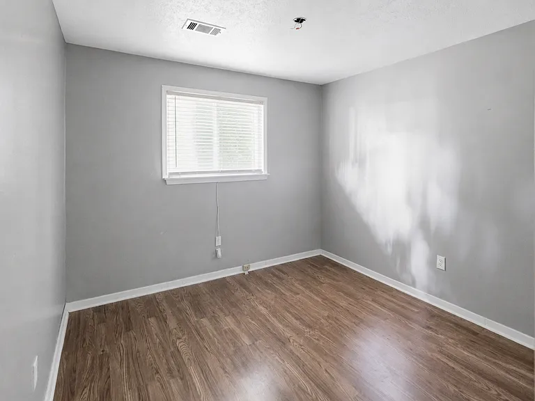 6513 Abraham Lincoln Dr — Photo 6