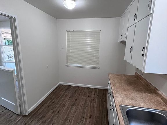 4th image of 4940 71st St
