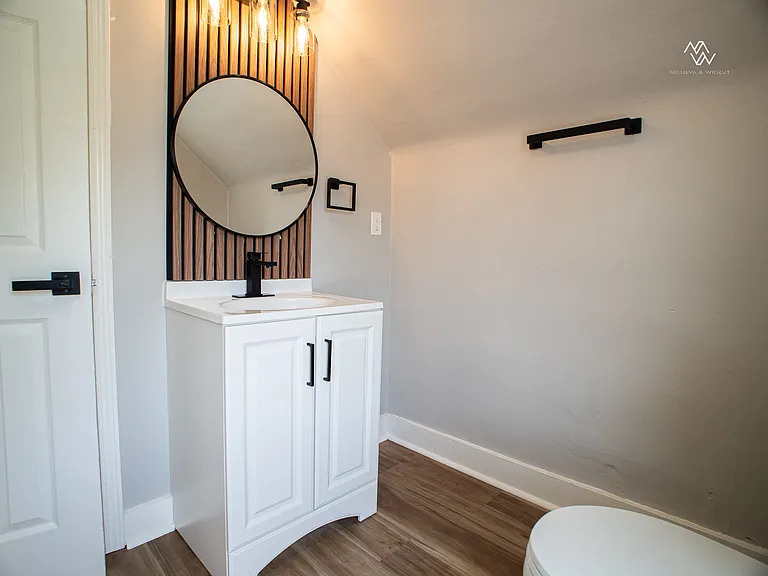 120 N Drury Ave — Photo 17
