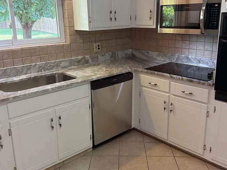 3223 Mountain View Dr — Photo 13