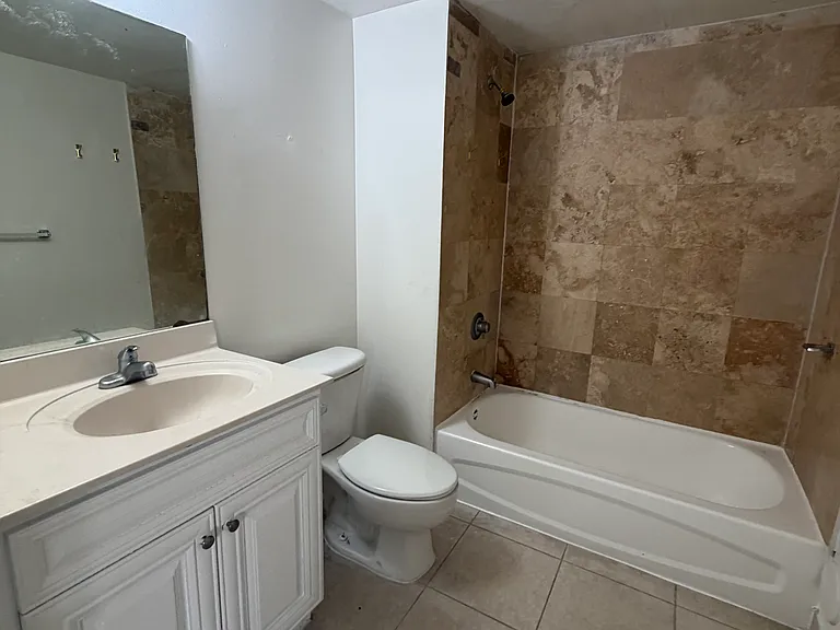 6357 SW 8th St #606 — Photo 9