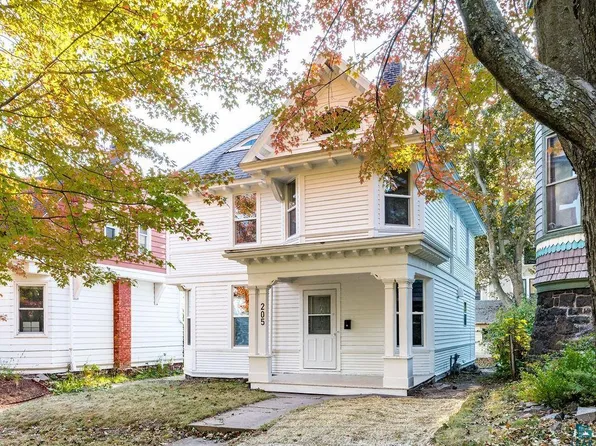 205 S 16th Ave E, Duluth, MN 55812
