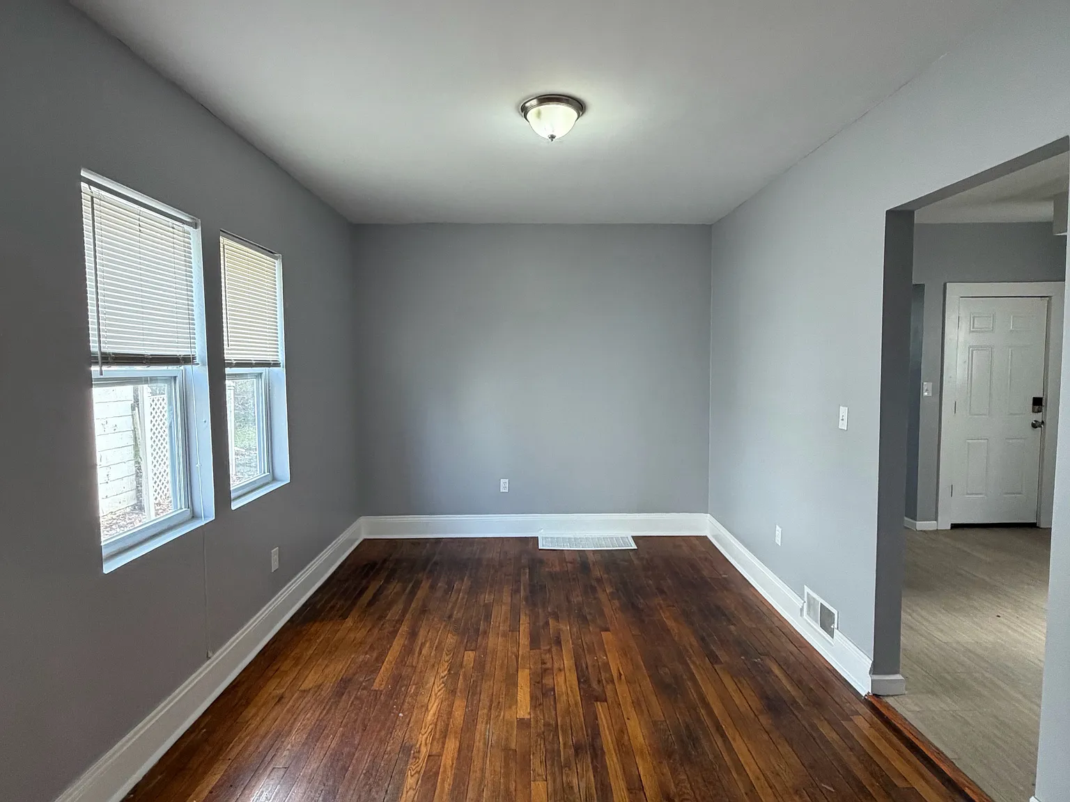 3 bed, 1316 sqft, $1,200 — Photo 4