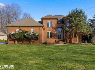 53792 Dominique Ct, Shelby Township, MI 48315