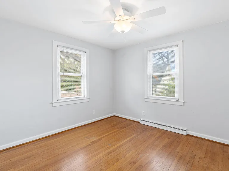 318 34th 1/2 St #A — Photo 16