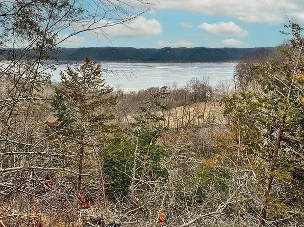38 Chipmunk Ridge Rd, Stoddard, WI 54658