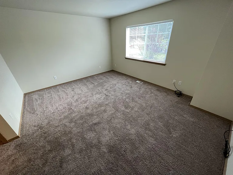 414 91st Ave SE #B — Photo 32