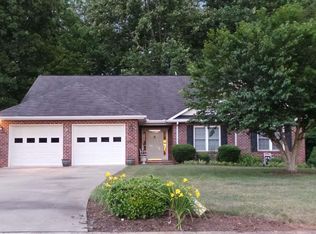 1132 Edgefield Ln, Newton, NC 28658