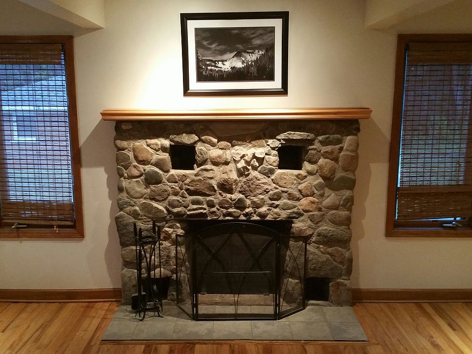 2nd image of 46100 Frederick St
