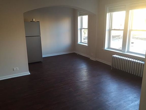 4th image of 1429 W Lunt Ave APT 110
