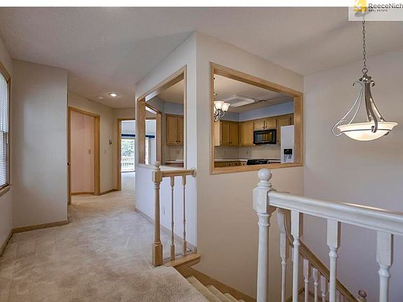 5th image of 9426 W 122nd St