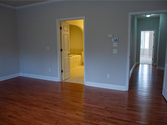 5th image of 1311 Creekside Pl SE