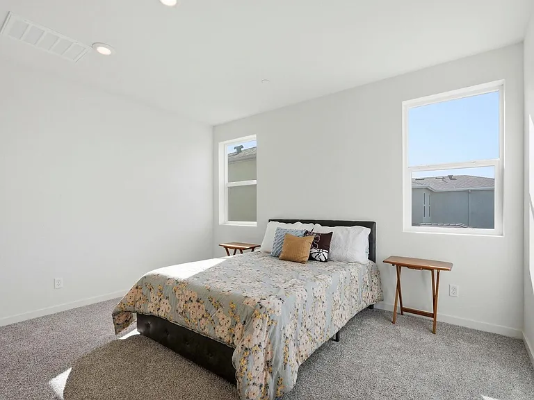 2809 Earthened Walk — Photo 15