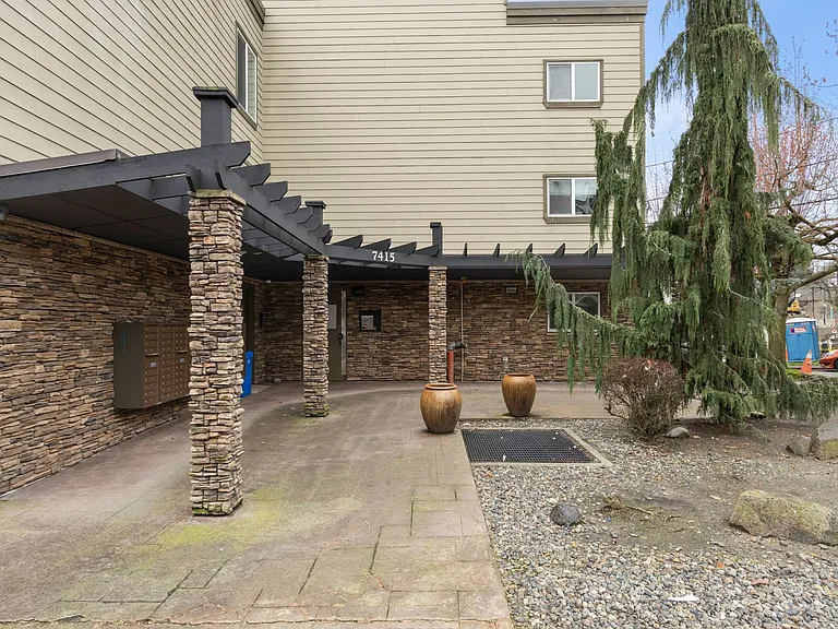 Greenlake Terrace Apartments — Photo 17