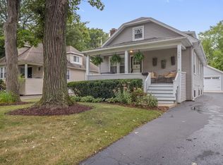 1256 Saint Johns Ave, Highland Park, IL