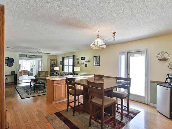 5th image of 1304 Lajolla Cir