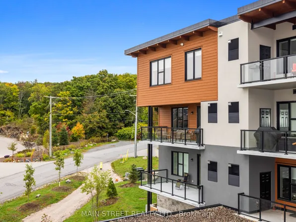 20 Salt Dock Rd #203, Parry Sound, ON P2A 3B6