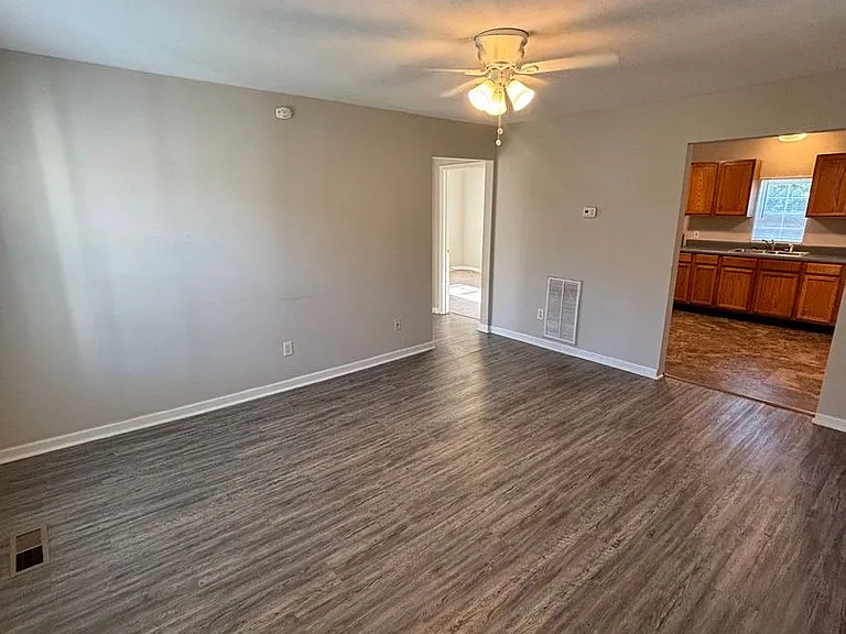 4237 Holston Dr — Photo 2