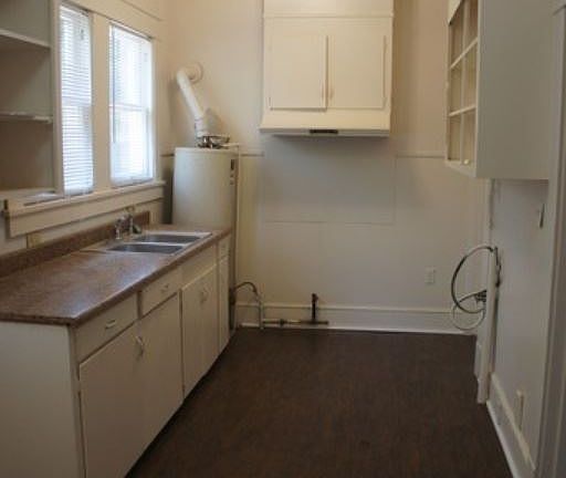 3rd image of 2412 Pinehurst Blvd APT 2