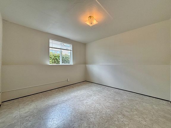 5th image of 2406 E Empire Ave #B