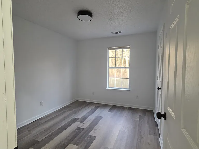 629 Fieldcrest Dr — Photo 13