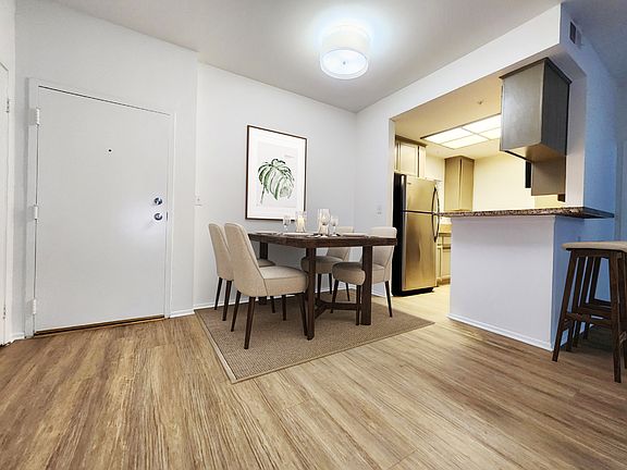2nd image of 11660 Mayfield Ave #2B-2Ba