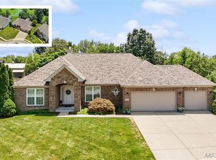 238 Shawnee Ct, O'Fallon, IL 62269