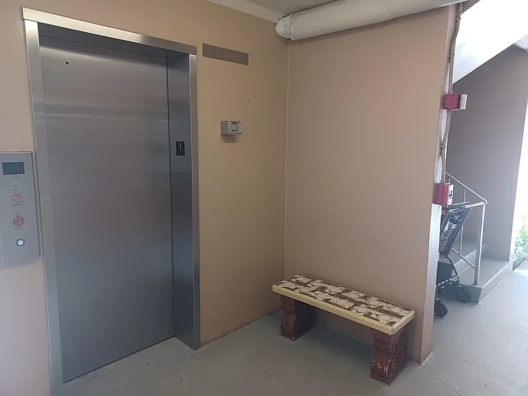 2 elevators