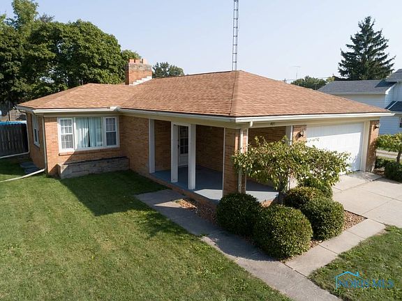 2nd image of 405 Maplewood Ave